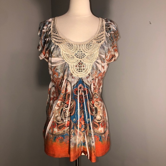 Live and Let Live Colorful Top - Picture 7 of 10